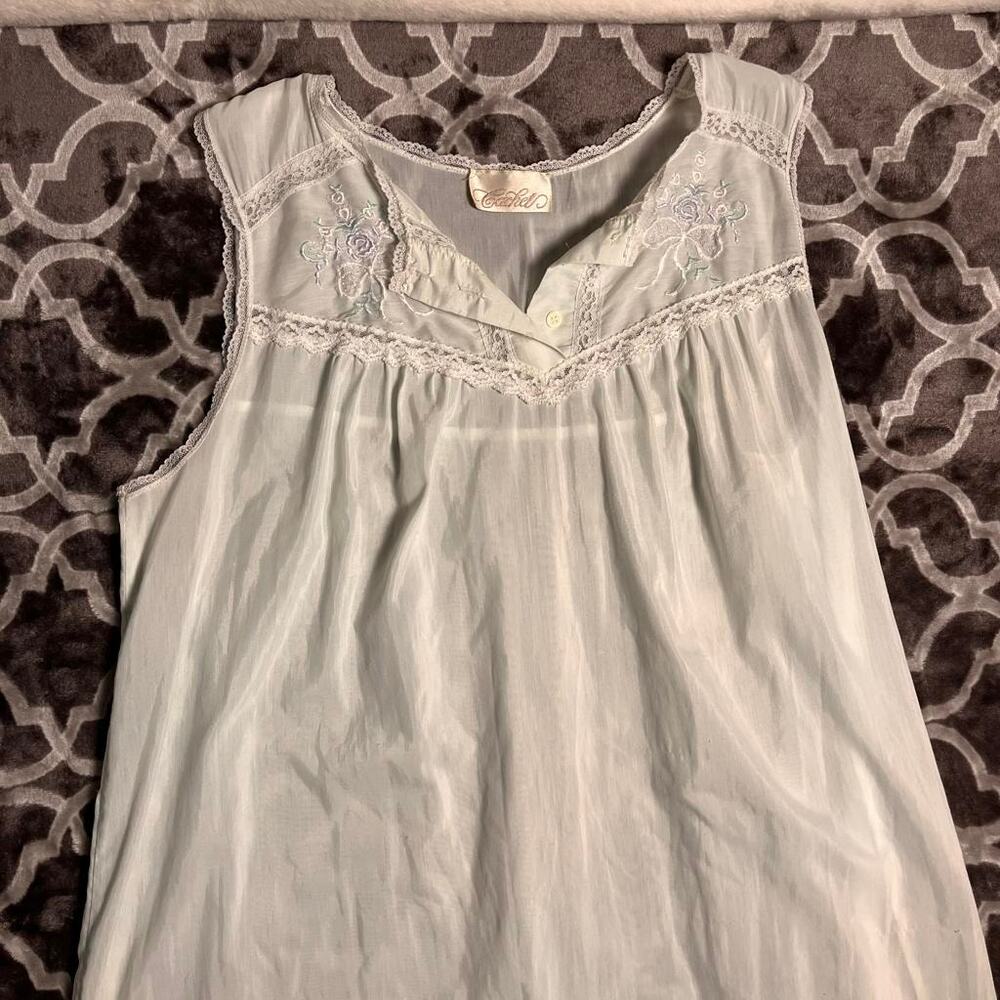 Vintage Cachet Nightgown Medium Semi Sheer Lace Embroidered Seafoam Green Sleep
